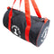 Schlichte, runde Sporttasche, schwarz/rot